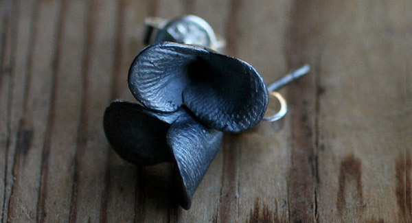 fingerprint_earrings