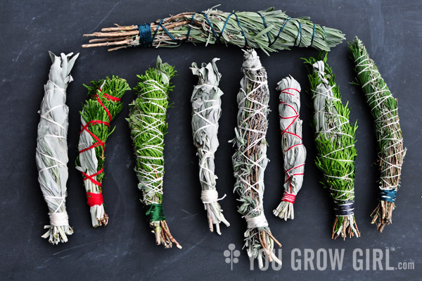 Make Your Own Homegrown Herbal Bundles